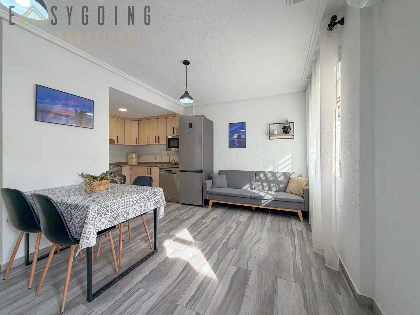 Adosado con terraza en venta en Santa Pola ciudad