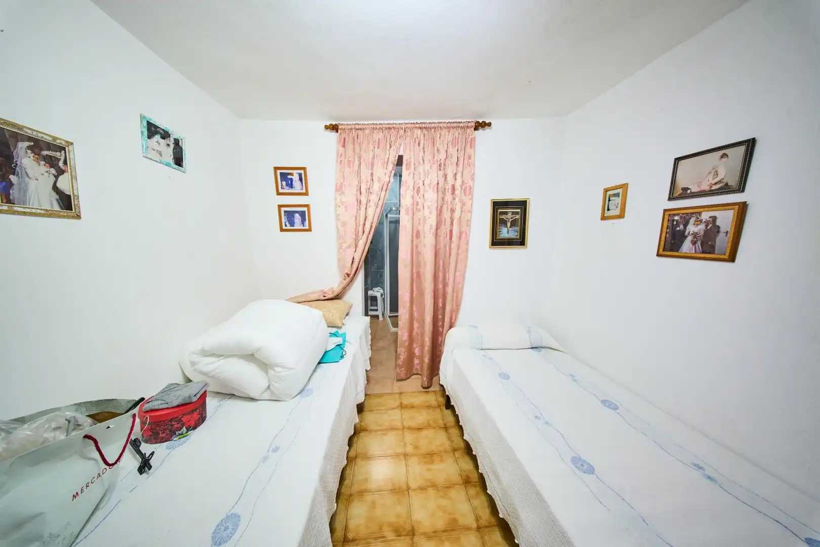 Habitación de Casa adosada en venta en Montillana