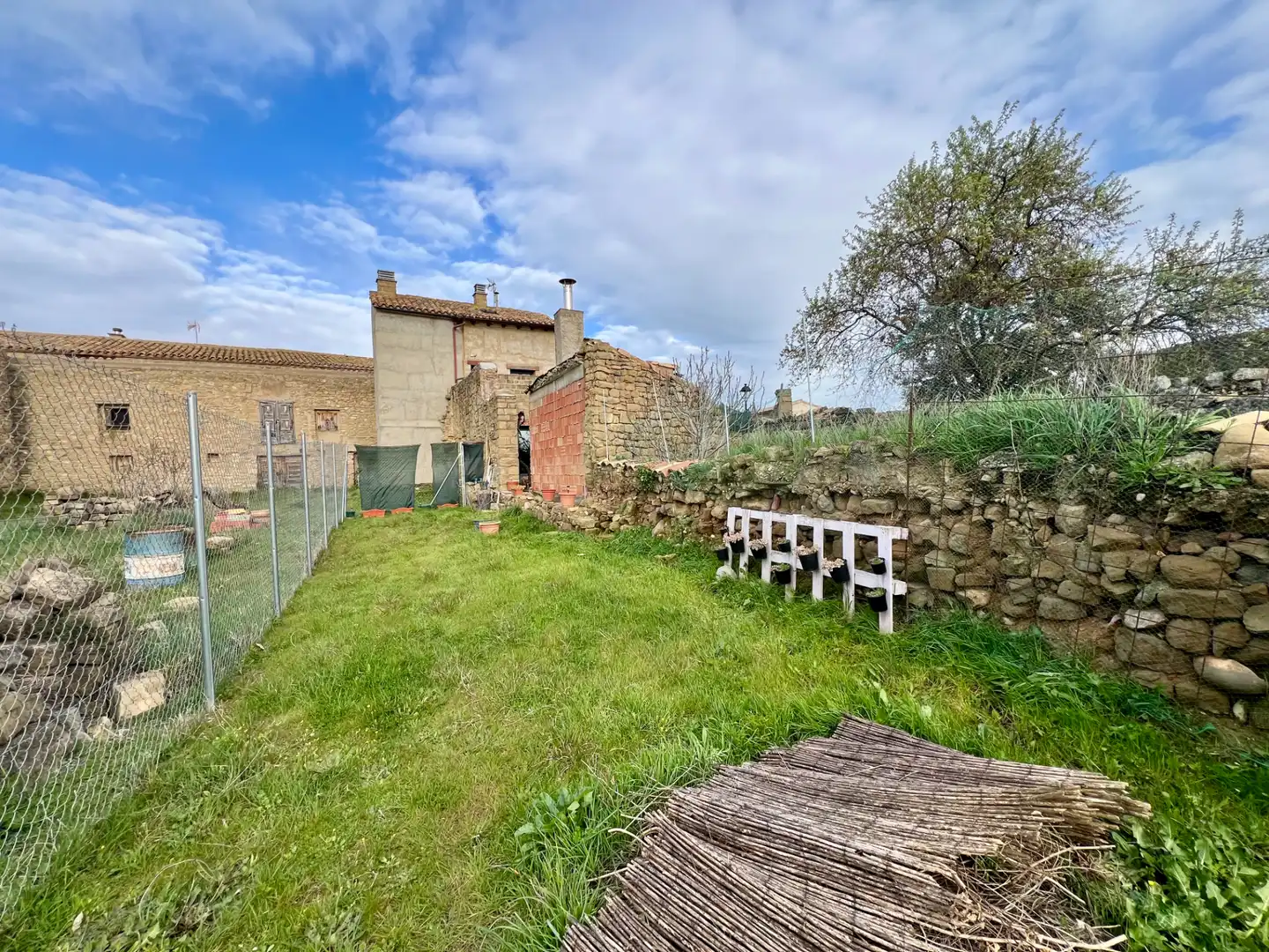 Casa o chalet en venta en Ayerbe con Calefacción, Terraza y Amueblado