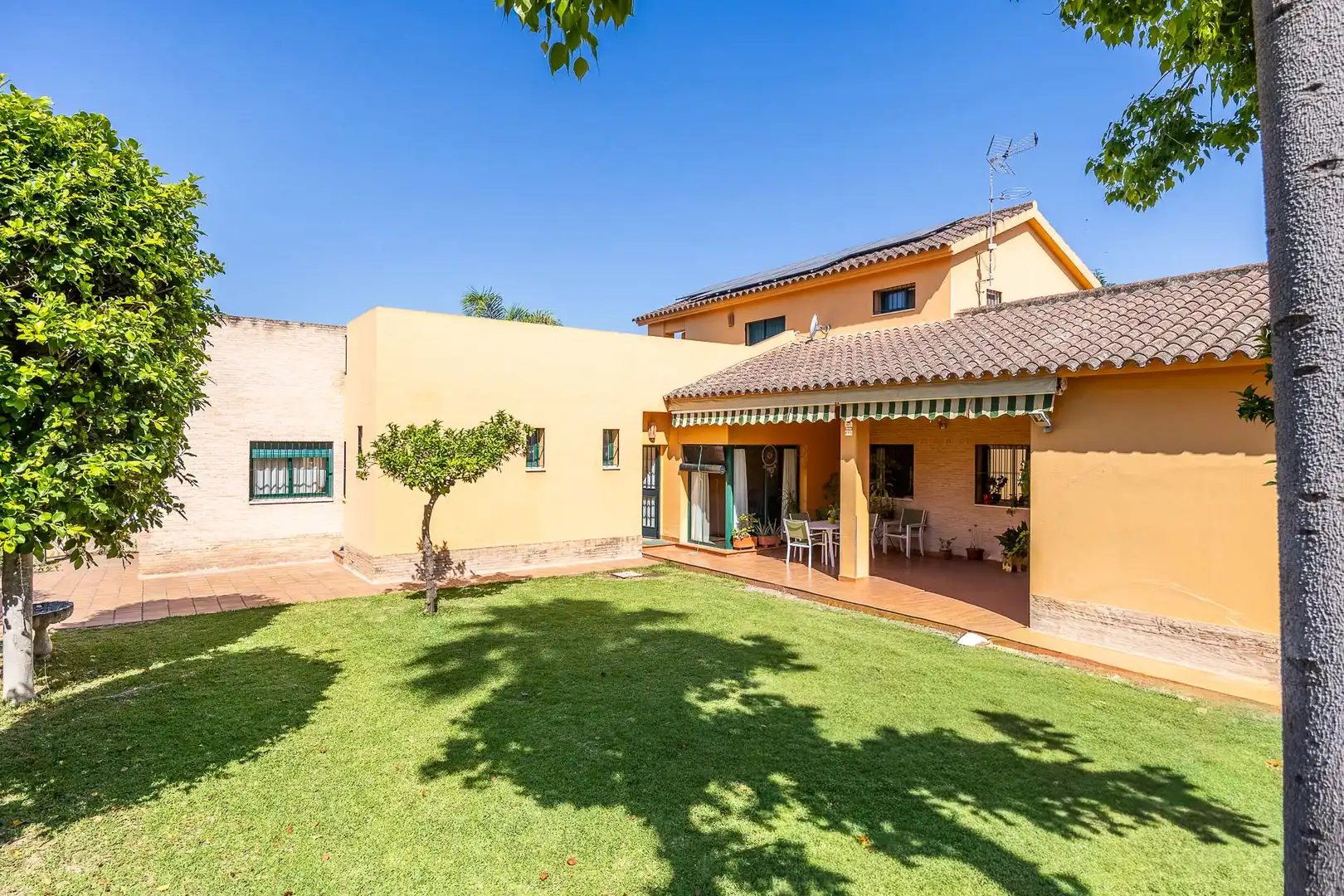 Chalet con jardín en venta en Valencina de la Concepción, imagen 8