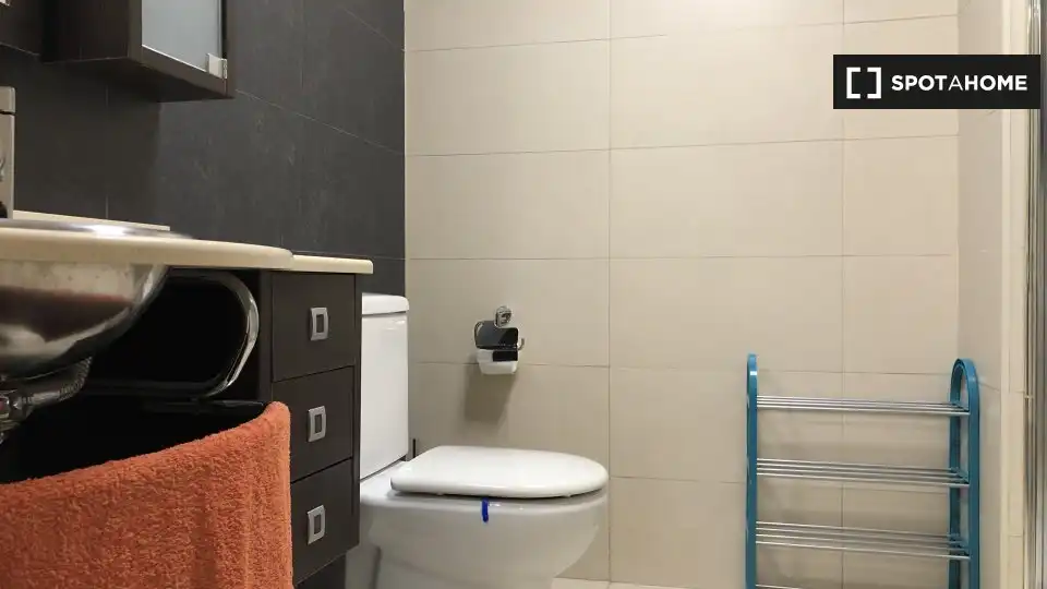 Room in Villaverde Alto