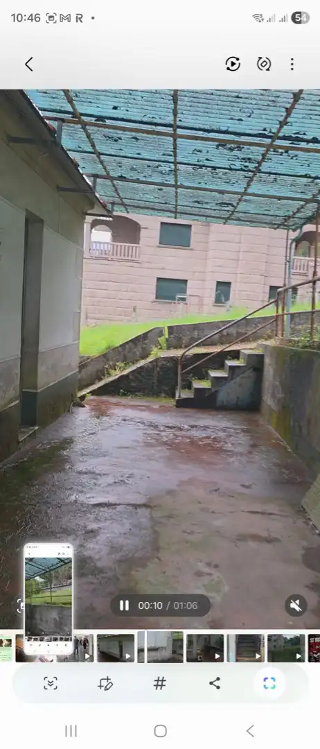 Vista exterior de Casa o xalet en venda en Vigo  amb Jardí privat, Terrassa i Balcó