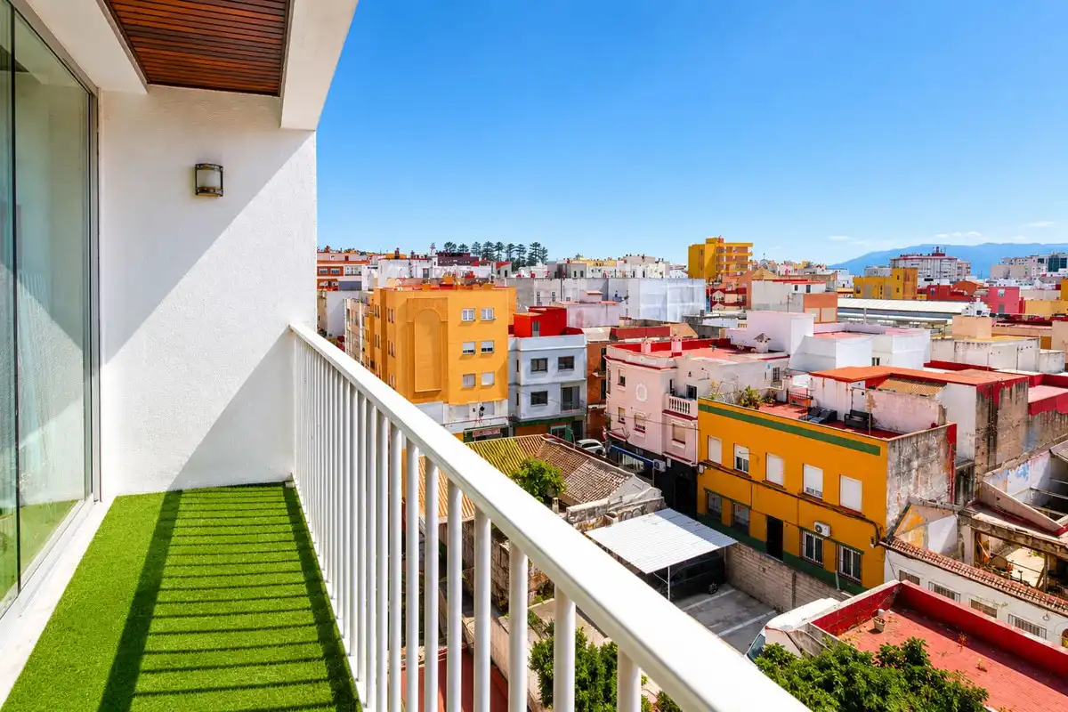 Vista exterior de Ático en venta en La Línea de la Concepción con Terraza