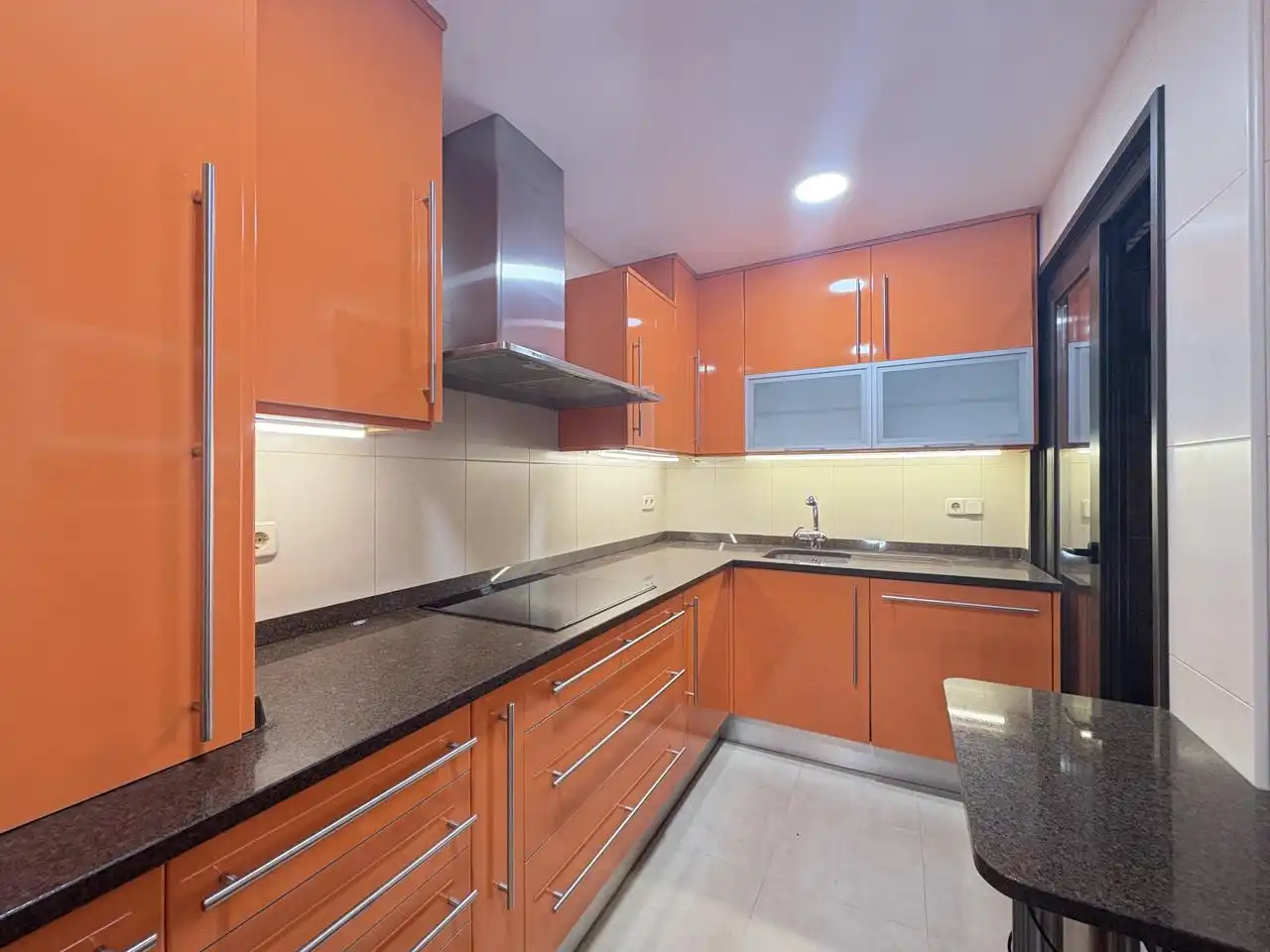 Küche von Wohnung zur Miete in Madrid mit Klimaanlage, Heizung und Parkett