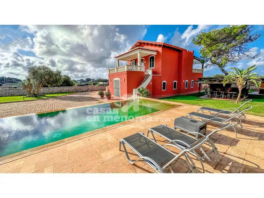 Maison rustique avec piscine à vendre à Carretera Santandria