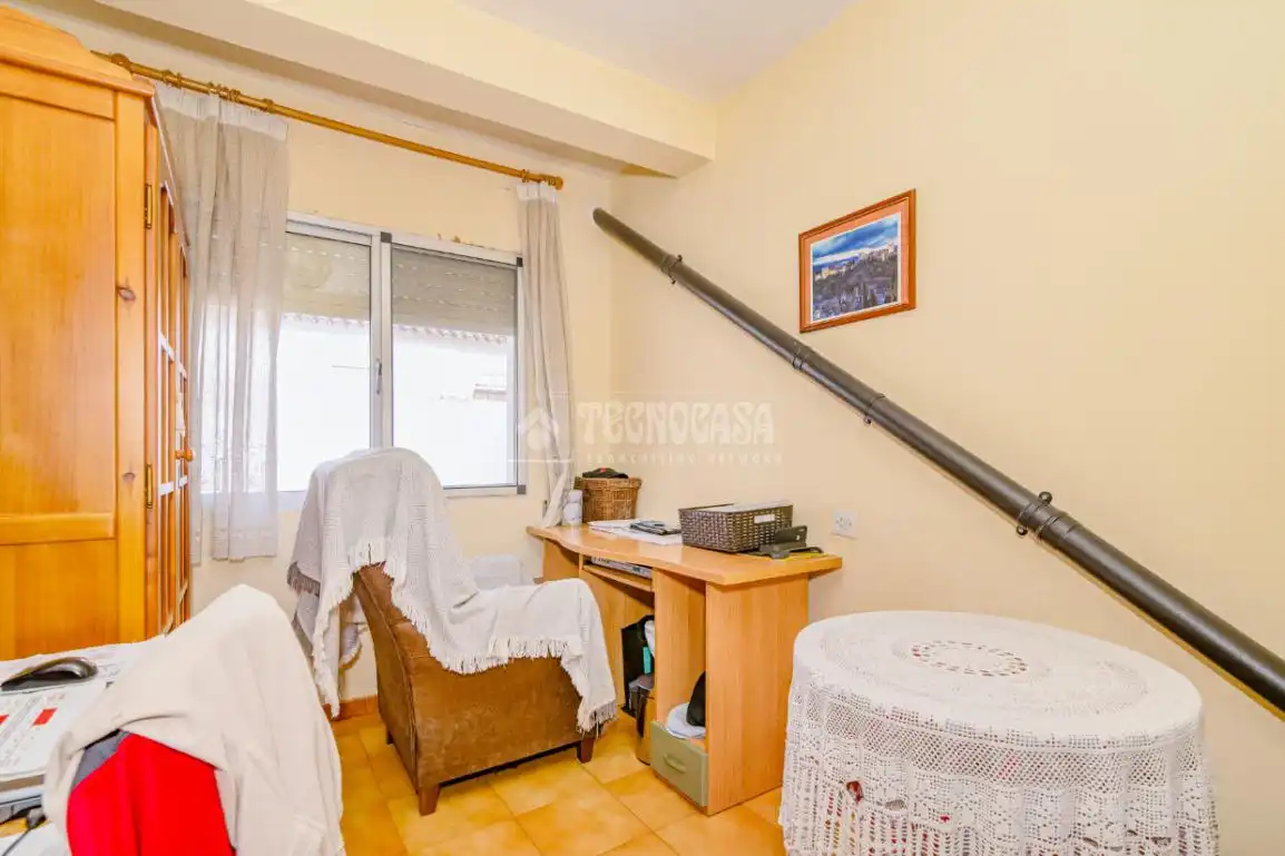 Habitación de Piso en venta en Loja con Aire acondicionado, Amueblado y Balcón