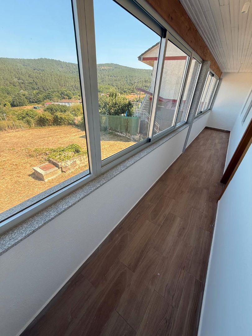 Terrassa de Casa o xalet en venda en Toén amb Calefacció, Jardí privat i Terrassa