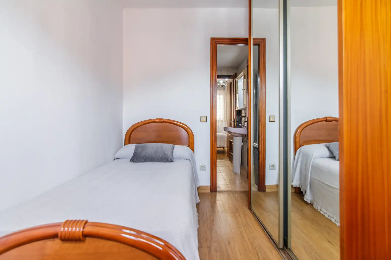 Bedroom of Flat for sale in Oviedo   with Heating, Storage room and Furnished