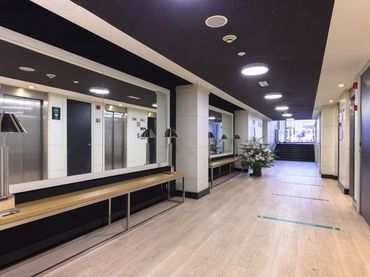 Local comercial de lloguer a Carrer de Calàbria