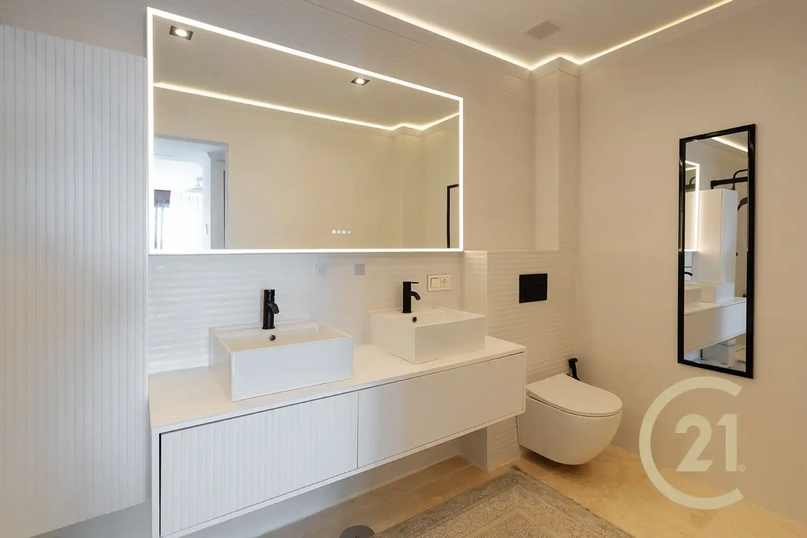Baño de Casa adosada en venta en Ojén con Aire acondicionado, Calefacción y Jardín privado