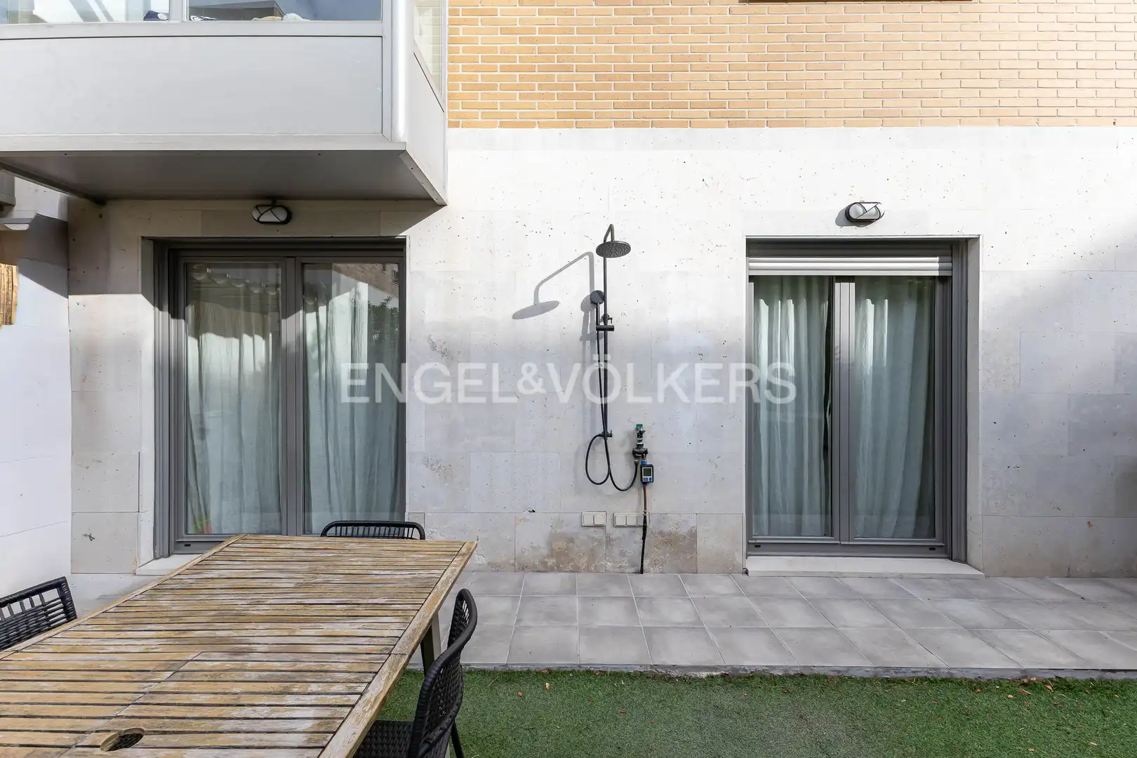 Terrace of Ground floor for rent in Madrid  with Air Conditioner, Heating and Private garden