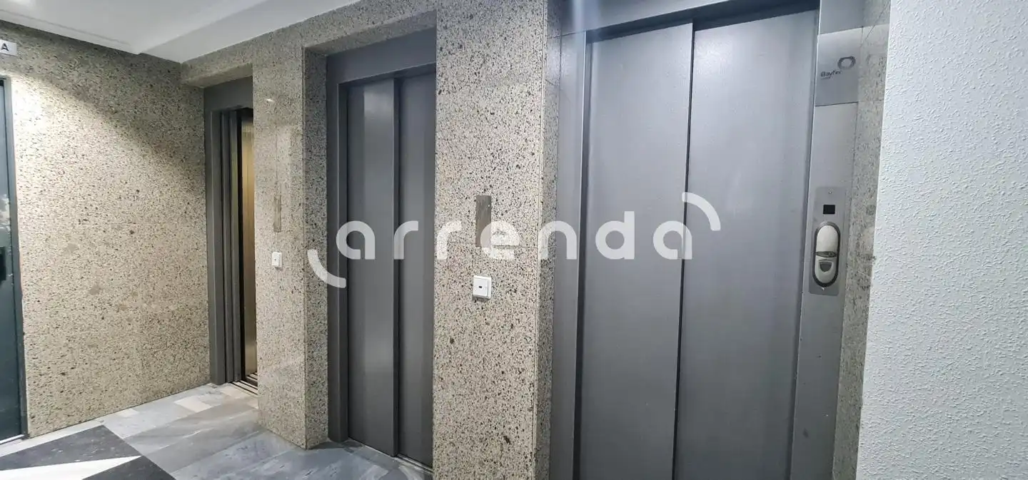 Study for rent in Madrid  with Air Conditioner and Furnished