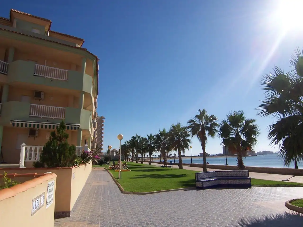 Vista exterior de Apartament en venda en La Manga del Mar Menor amb Aire condicionat, Calefacció i Terrassa