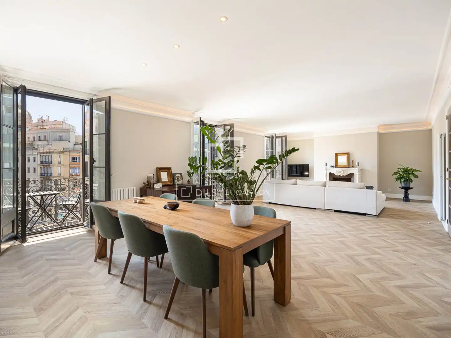 Wohnzimmer von Wohnung zum Verkauf in Barcelona mit Klimaanlage, Heizung und Parkett