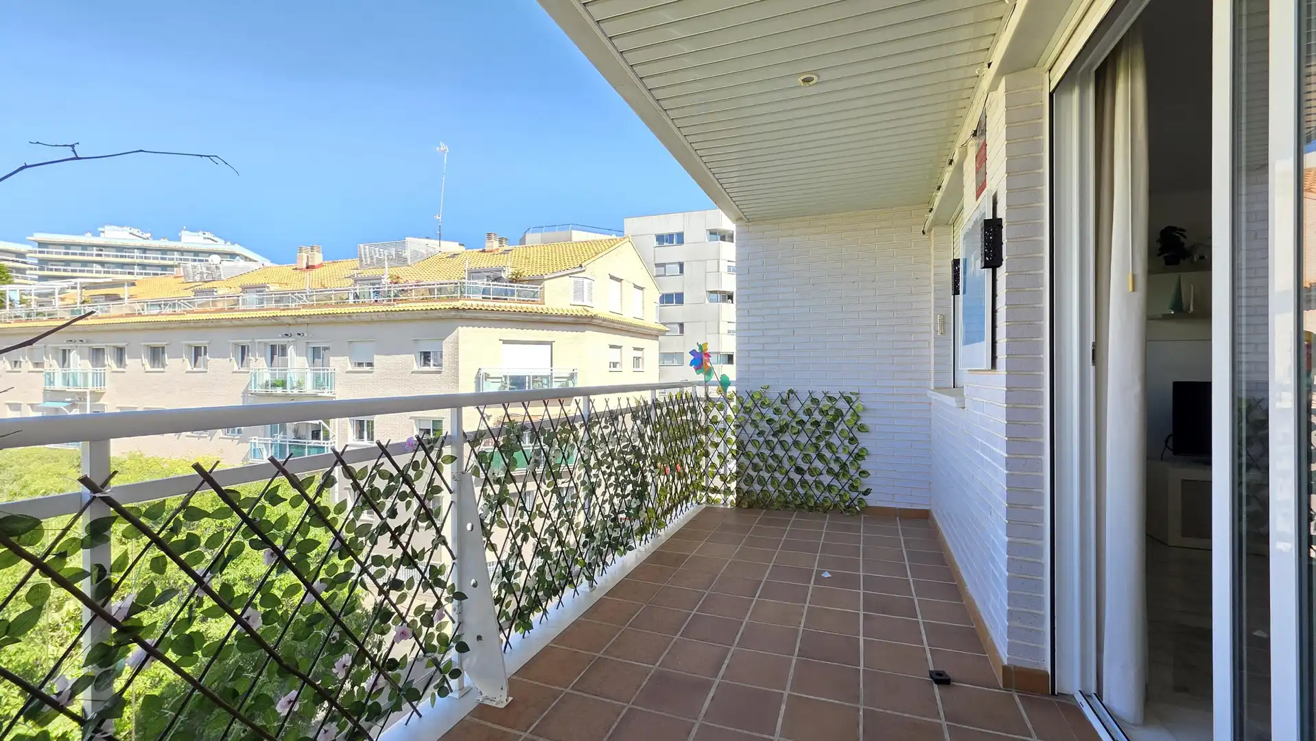 Vista exterior de Piso en venta en Gandia con Aire acondicionado, Calefacción y Terraza