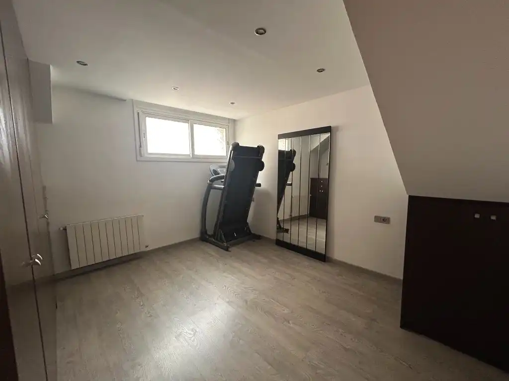 Dúplex en venta en Badalona con Calefacción, Parquet y Alarma