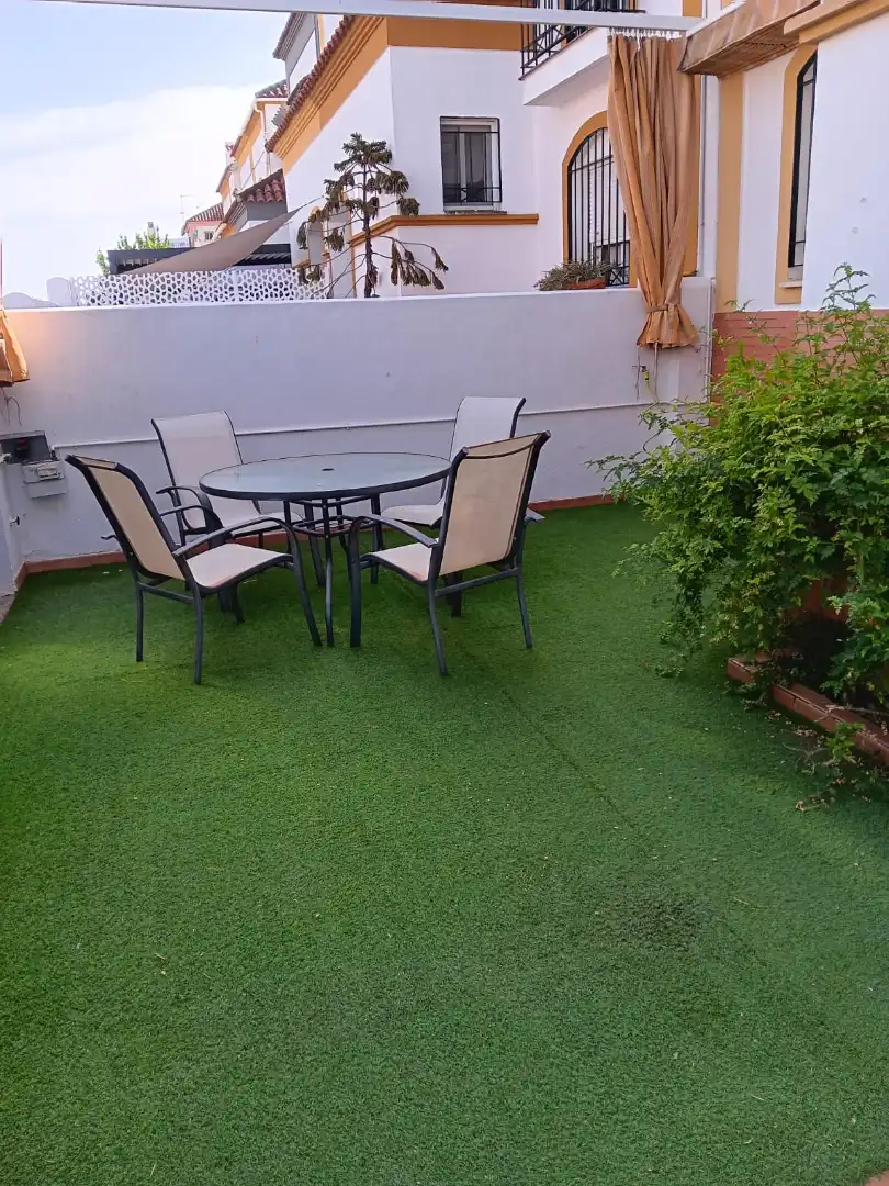 Terraza de Casa adosada de alquiler en Castilleja de la Cuesta con Aire acondicionado