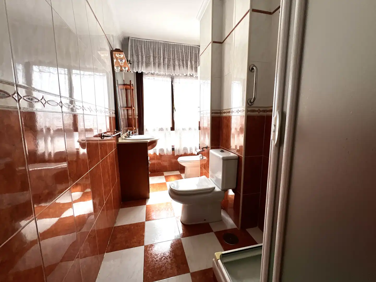 Baño de Piso en venta en Cabezón de la Sal con Calefacción, Parquet y Amueblado