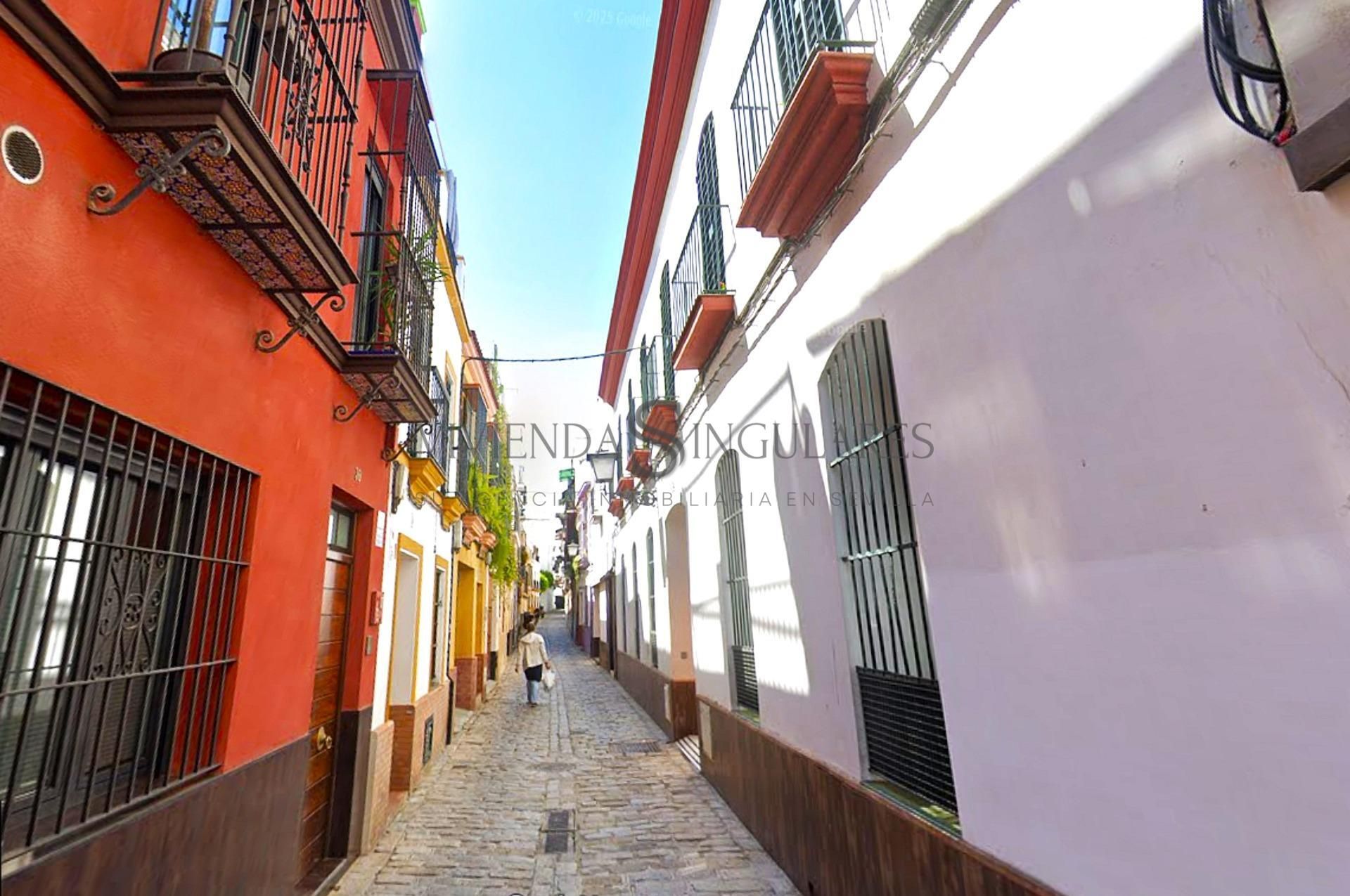 Exterior view of Flat for sale in  Sevilla Capital  with Air Conditioner