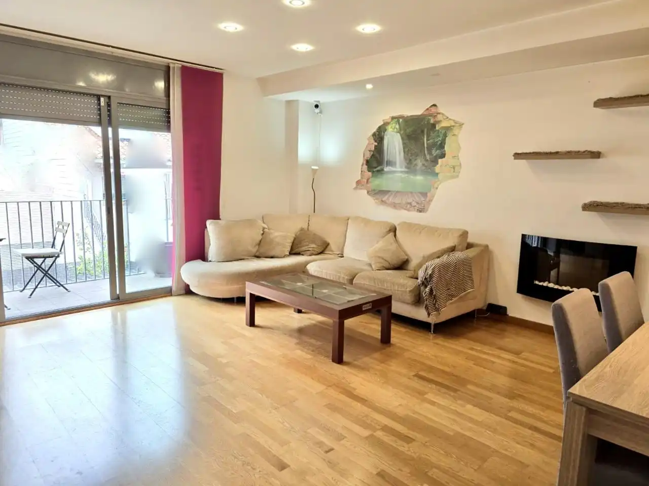 Sala d'estar de Pis en venda en Castellar del Vallès amb Aire condicionat, Terrassa i Internet
