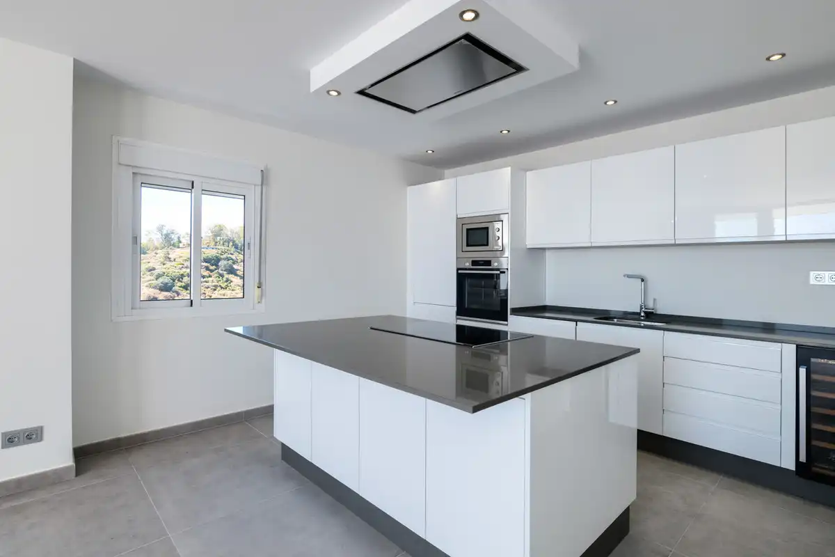 Apartament amb piscina en venda a Estepona Pueblo, imagen 3
