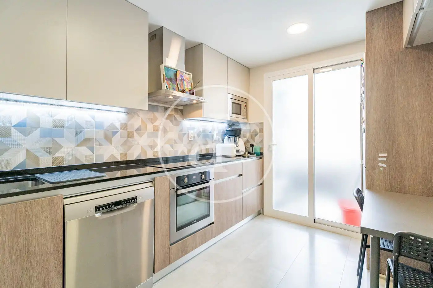 Küche von Wohnung zum Verkauf in Pozuelo de Alarcón mit Klimaanlage, Heizung und Privatgarten