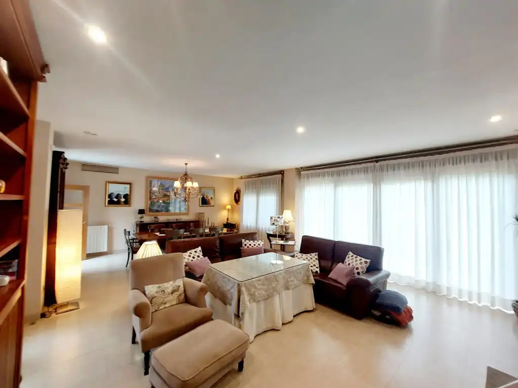 Sala d'estar de Casa o xalet en venda en Badajoz