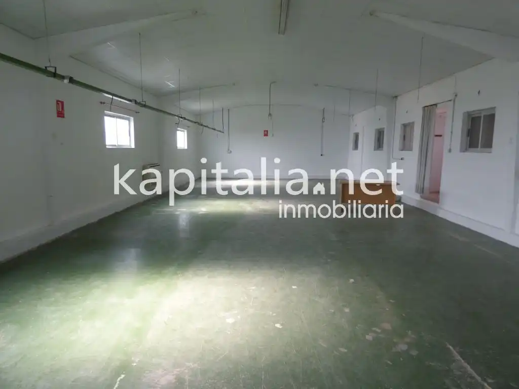 Nave industrial en venta en Ontinyent