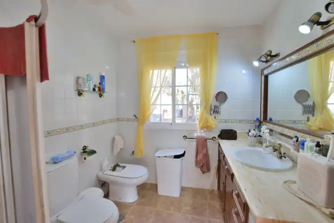 Bathroom of Houses for sale in Ronda  with Air Conditioner, Private garden and Terrace