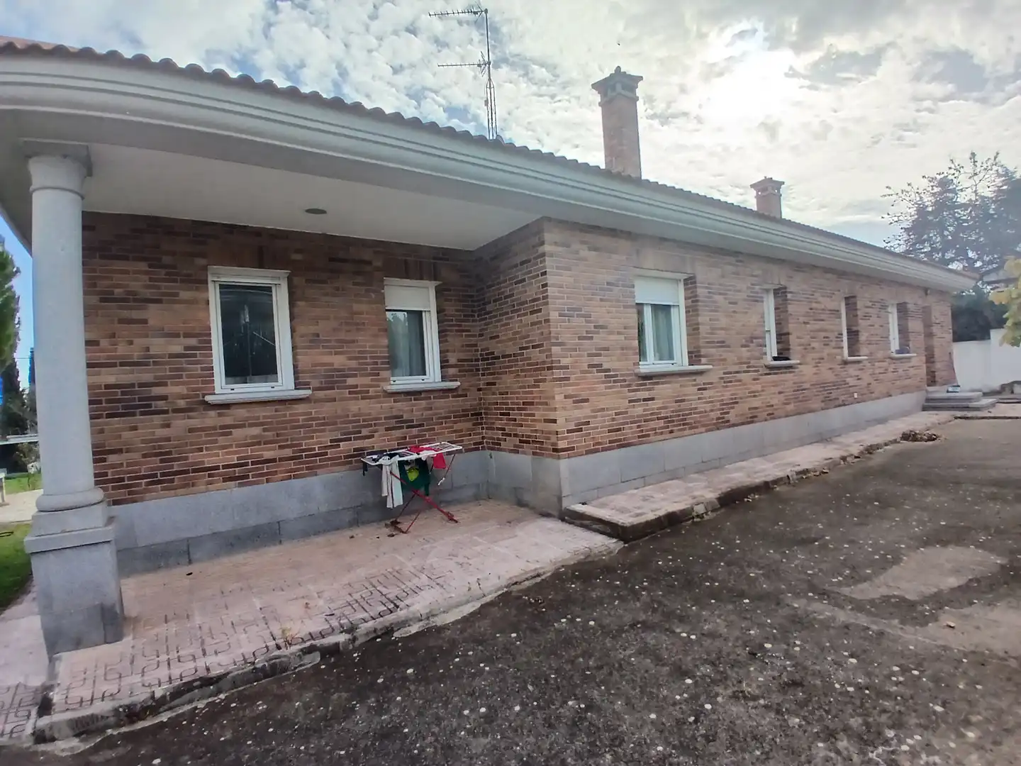 Vista exterior de Casa o chalet en venta en Galapagar con Calefacción, Jardín privado y Horno