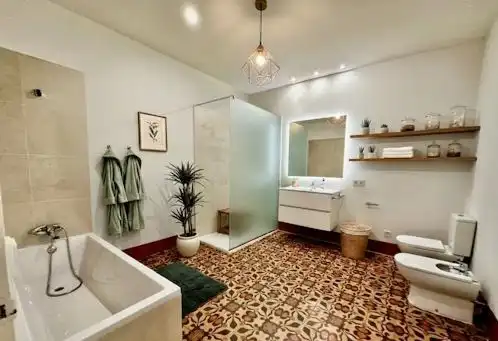 Baño de Piso en venta en  Palma de Mallorca con Aire acondicionado, Terraza y Trastero