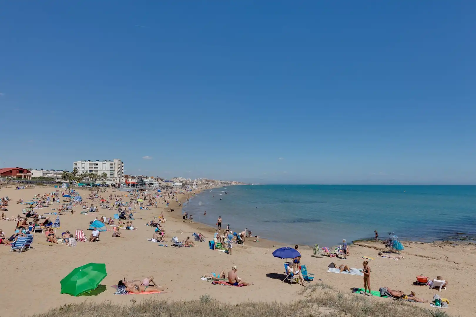 Vista exterior de Casa adosada en venta en Torrevieja con Aire acondicionado, Jardín privado y Terraza