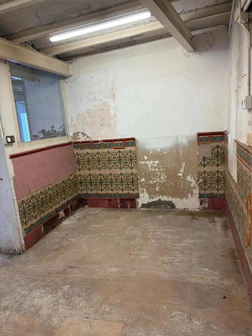 Local comercial de lloguer a Carrer TRAVESSERES 2, imagen 4