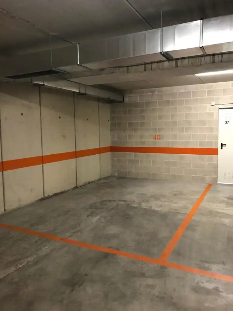 Aparcament de Garatge en venda en  Pamplona / Iruña