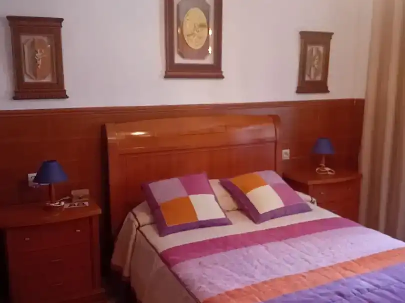 Dormitori de Casa adosada en venda en Martos amb Jardí privat, Traster i Piscina