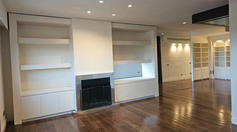 Foto 2 de Dúplex de alquiler en Nueva España, Madrid