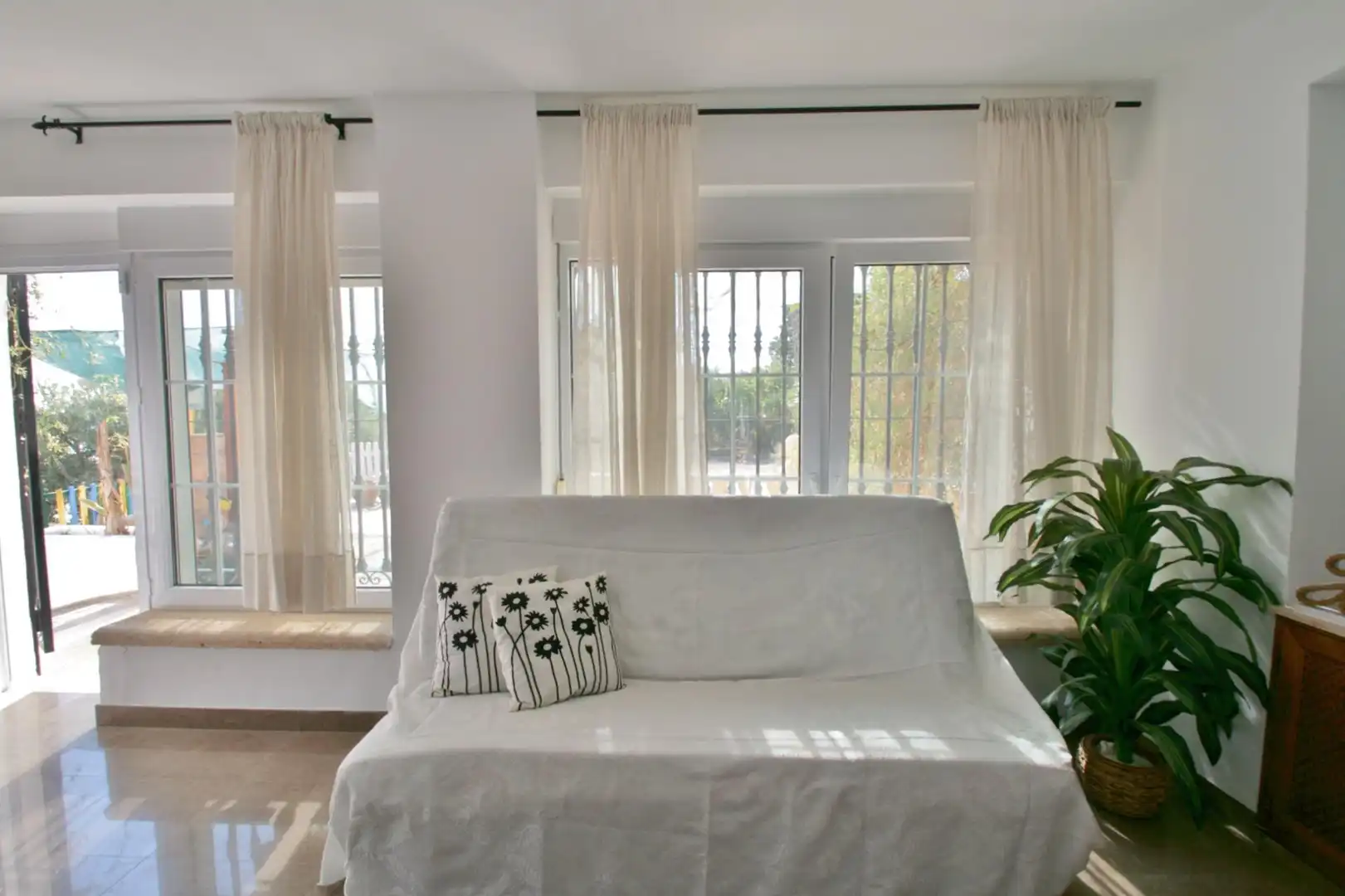 Sala de estar de Casa o chalet en venta en Alhama de Almería con Aire acondicionado, Jardín privado y Trastero