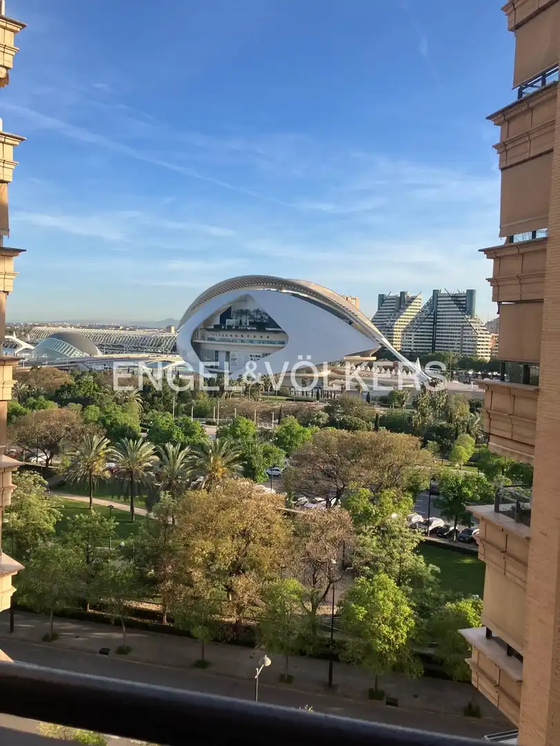 Vista exterior de Piso en venta en  Valencia Capital con Aire acondicionado, Calefacción y Jardín privado