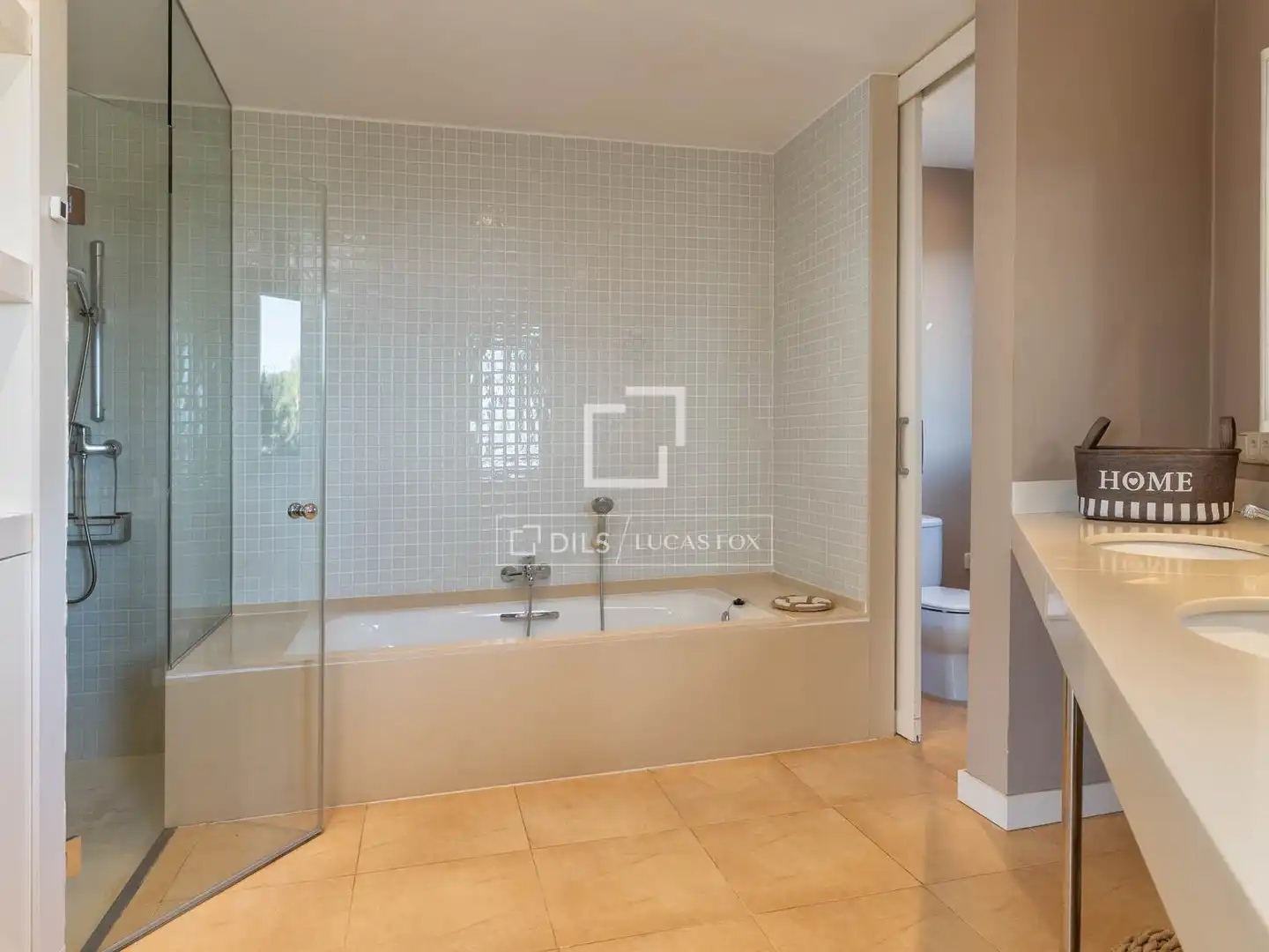 Bathroom of Houses for sale in Begur  with Air Conditioner, Heating and Private garden