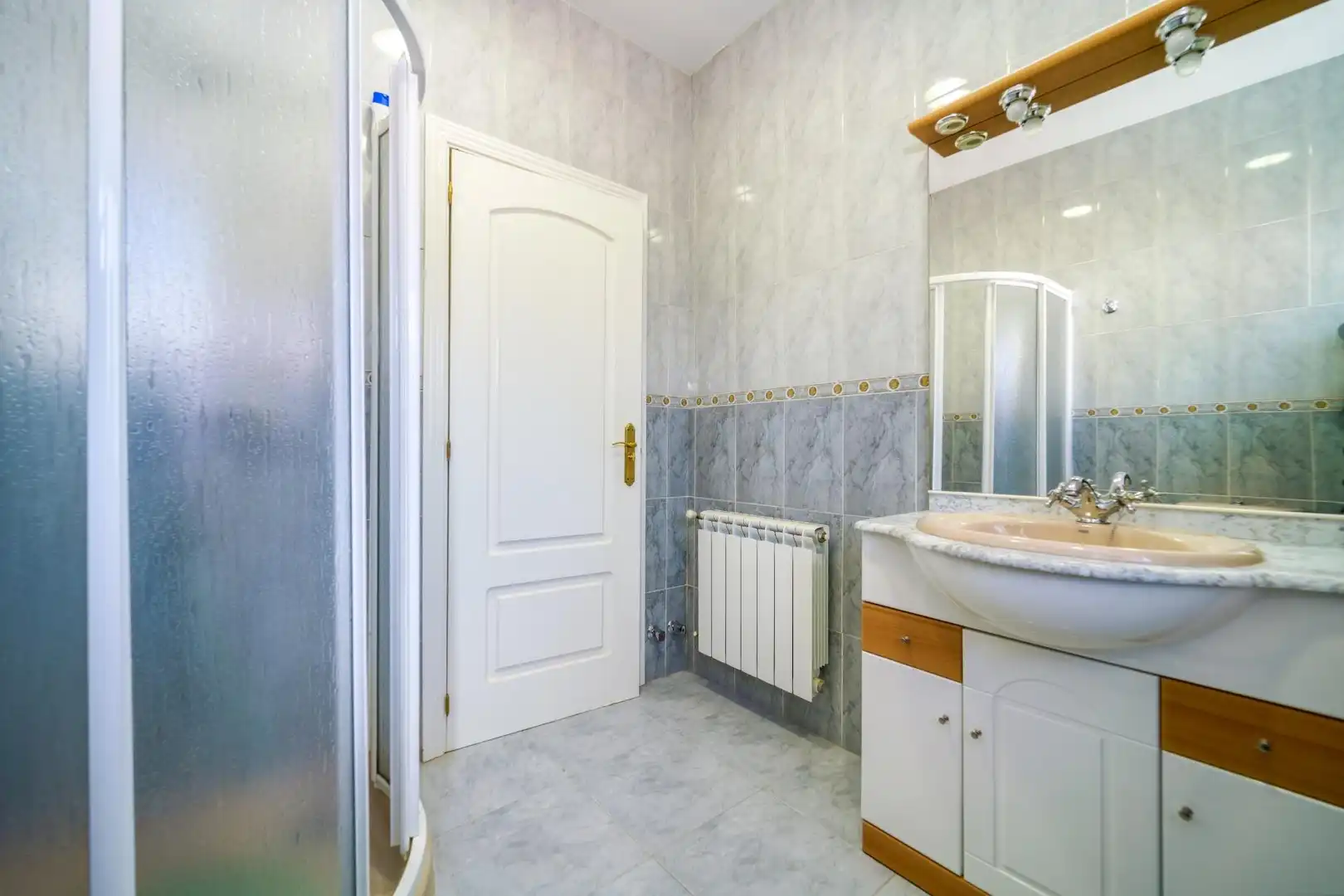 Baño de Casa o chalet en venta en Villamanrique de Tajo con Aire acondicionado, Calefacción y Jardín privado