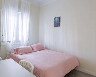 Bedroom of Flat to share in  Zaragoza Capital  with Air Conditioner and Terrace