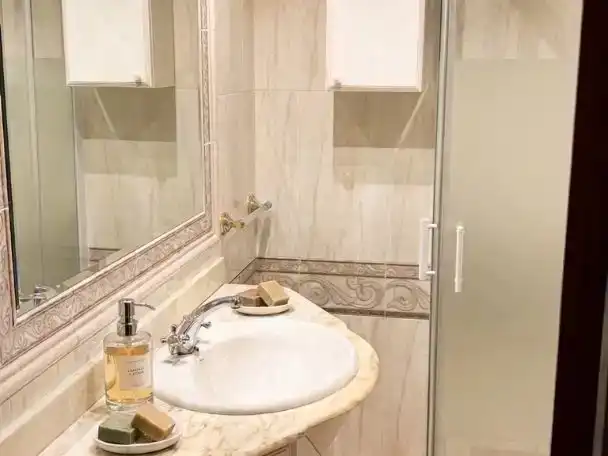 Badezimmer von Wohnung zur Miete in  Zaragoza Capital mit Balkon