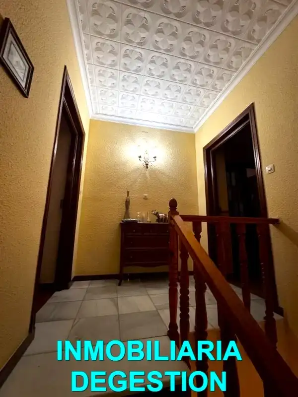Casa adosada en venta en Linares con Aire acondicionado, Jardín privado y Terraza