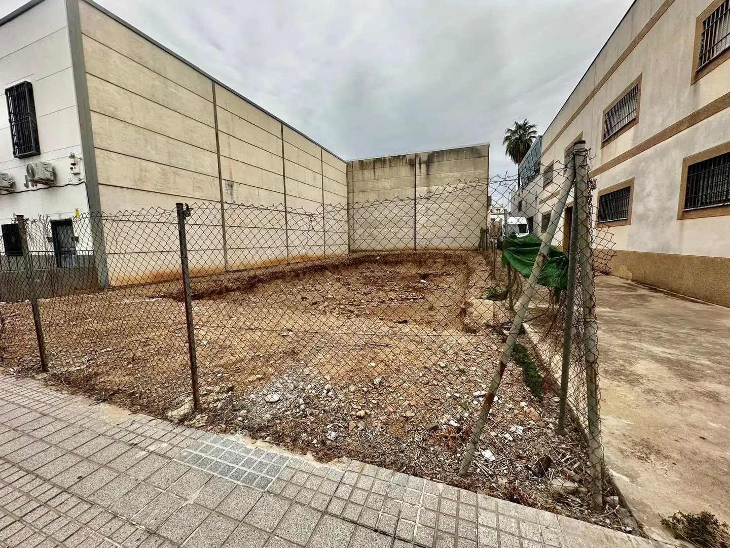 Terreno industrial en venta en Paraíso Arenal - La Colina