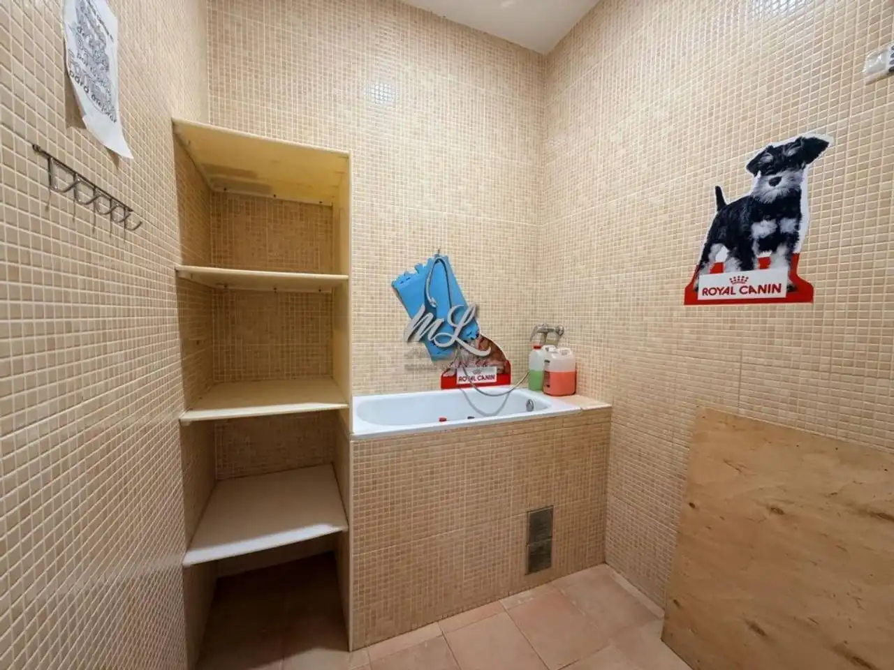 Badezimmer von Fabrikhallen zur Miete in Toledo mit Heizung