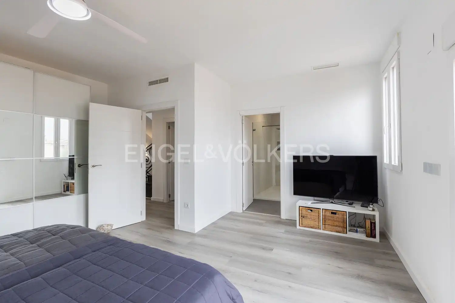 Bedroom of Houses for sale in L'Eliana  with Air Conditioner, Heating and Private garden