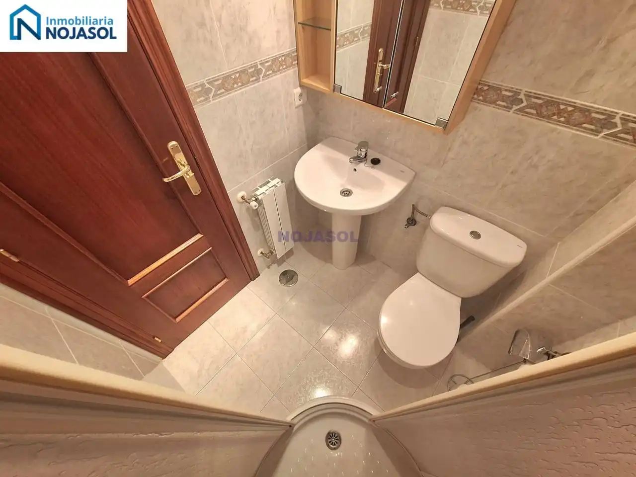 Baño de Apartamento de alquiler en Noja con Calefacción, Terraza y Amueblado