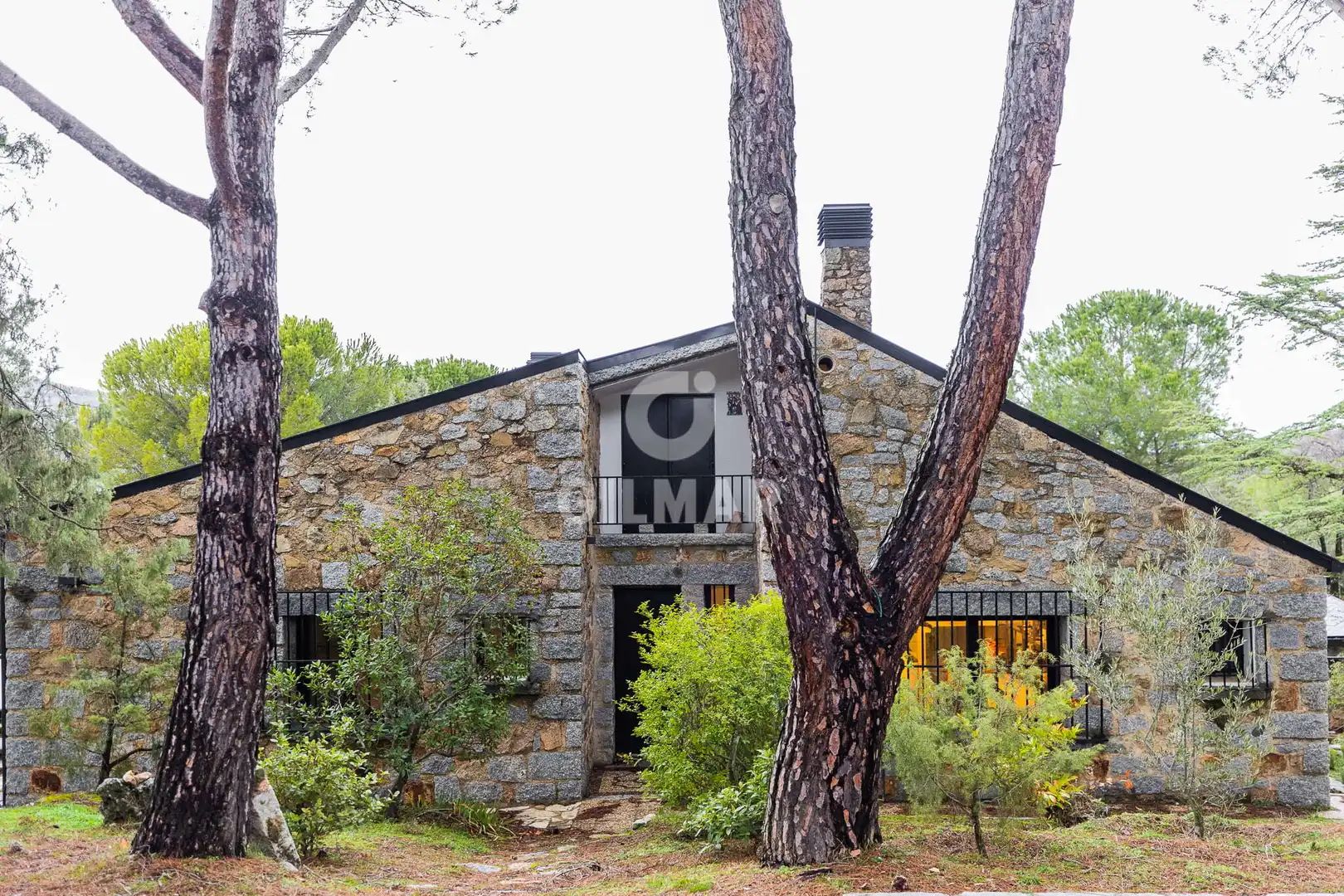 Vista exterior de Casa o xalet en venda en Collado Villalba amb Calefacció i Jardí privat