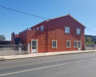 Vista exterior de Casa o xalet en venda en Narón amb Calefacció, Jardí privat i Terrassa