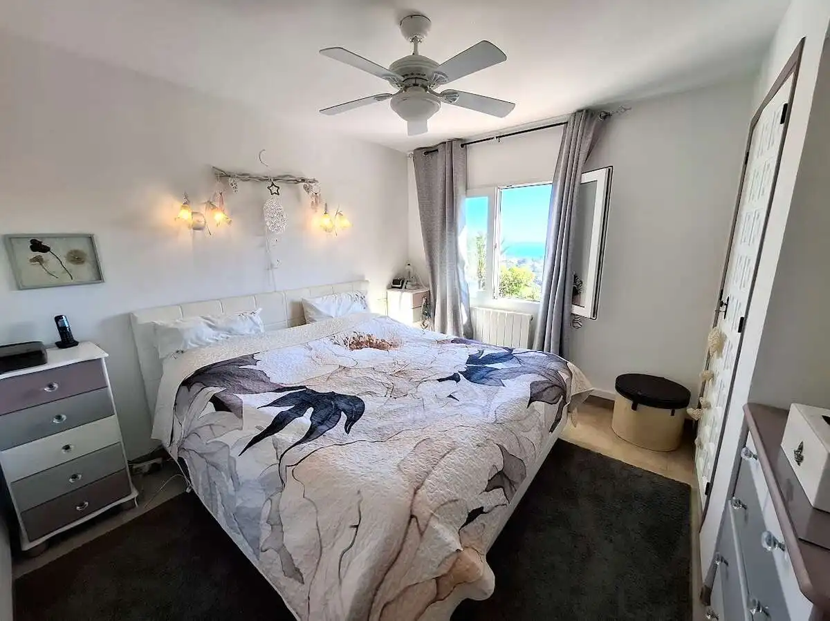 Habitación de Casa o chalet en venta en Guardamar del Segura con Calefacción, Jardín privado y Terraza